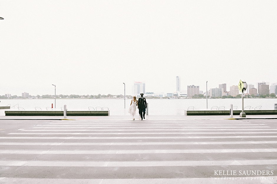 Detroit renaissance center wedding photos